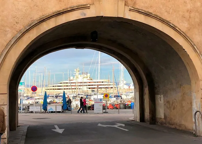 Hanna-logis 公寓 *